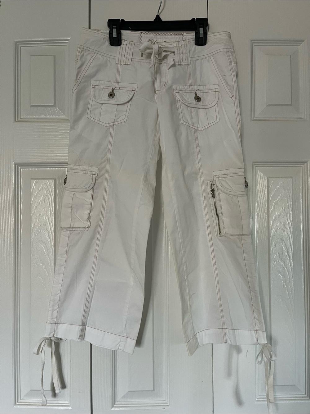Vintage Younique White Cargo Capris - Picture 4 of 8